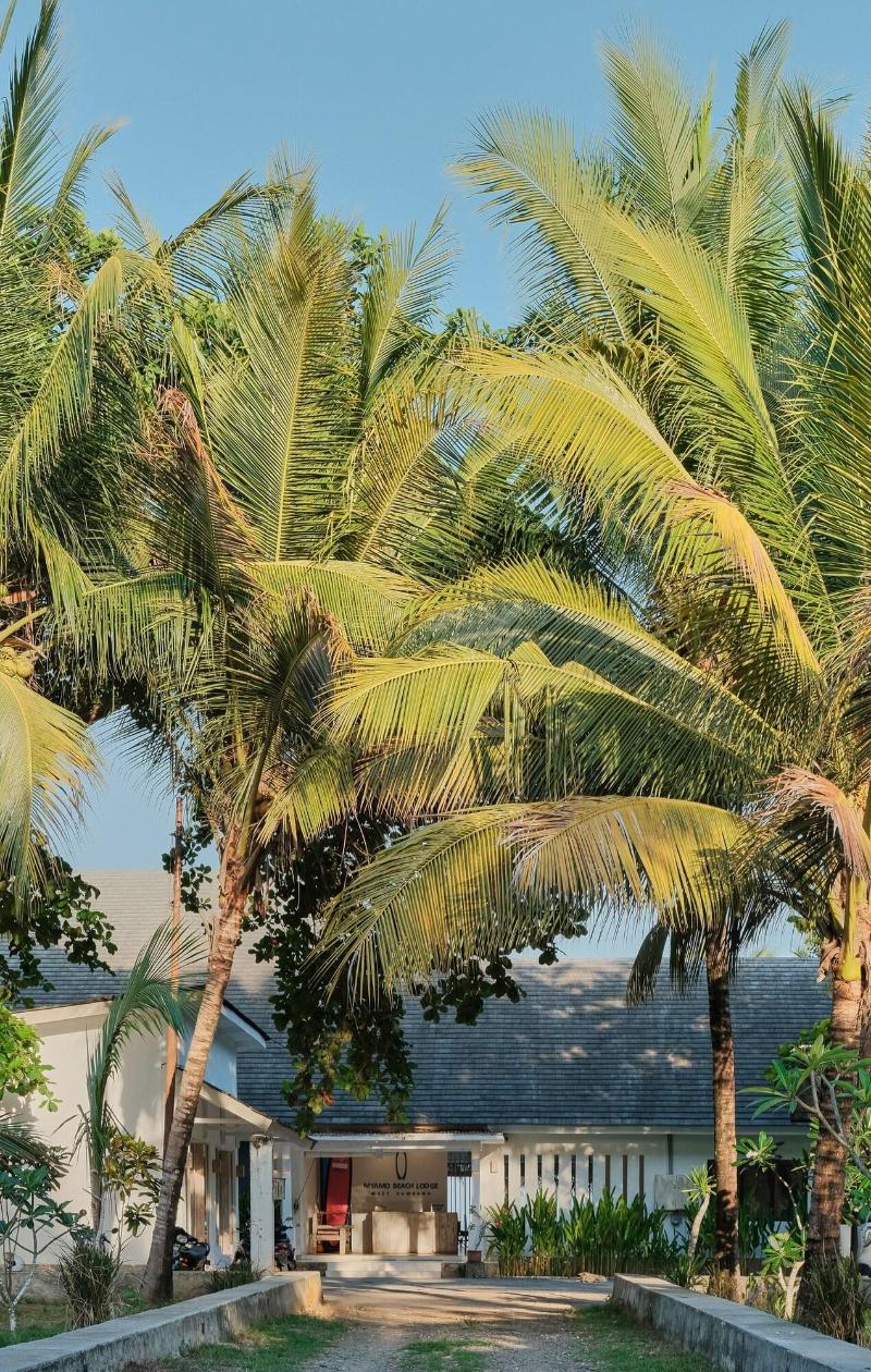 MYAMO Beach Lodge - Hostel image