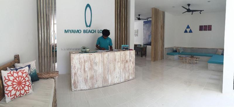 MYAMO Beach Lodge - Hostel image 3