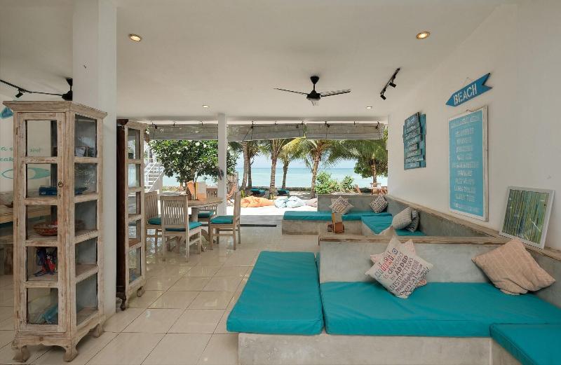 MYAMO Beach Lodge - Hostel image
