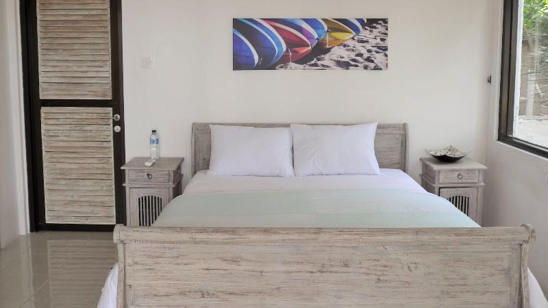 MYAMO Beach Lodge - Hostel image