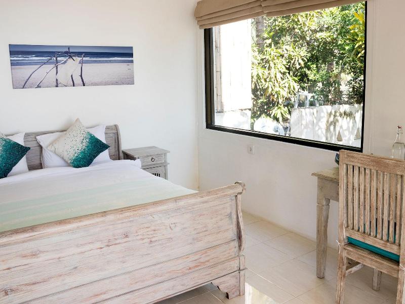 MYAMO Beach Lodge - Hostel image