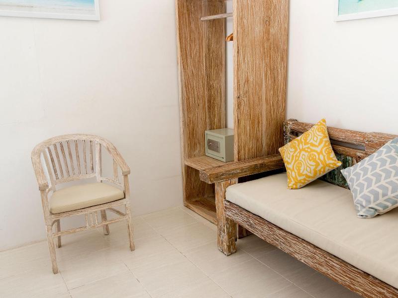 MYAMO Beach Lodge - Hostel image