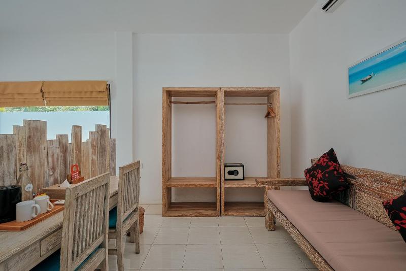 MYAMO Beach Lodge - Hostel image