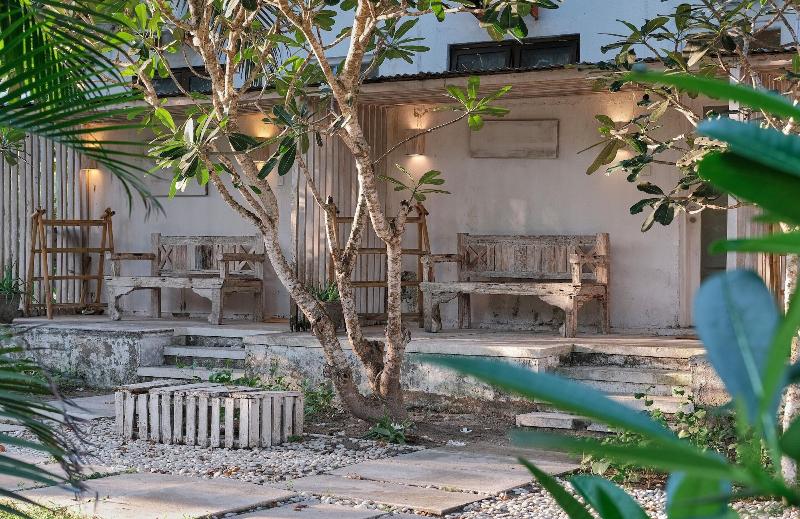 MYAMO Beach Lodge - Hostel image