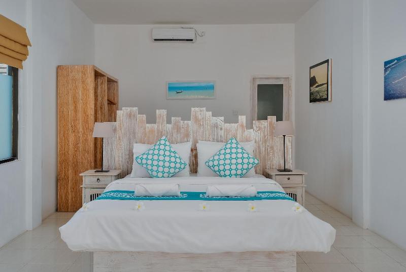 MYAMO Beach Lodge - Hostel image