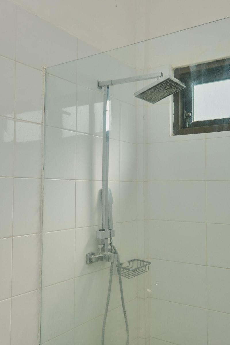 MYAMO Beach Lodge - Hostel image 9