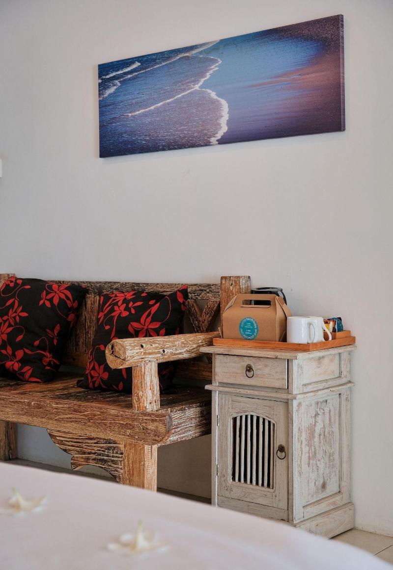 MYAMO Beach Lodge - Hostel image