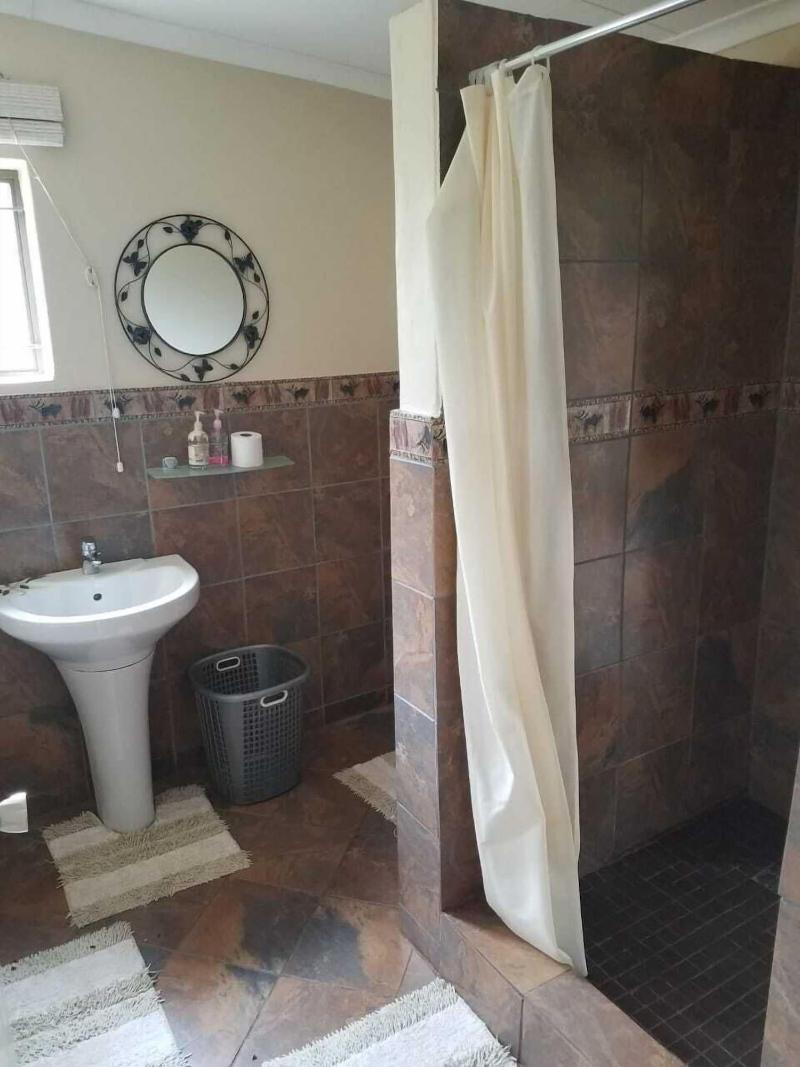 Leribisi Lodge image
