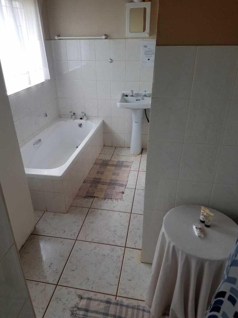 Leribisi Lodge image