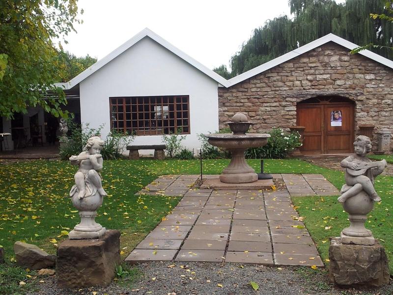 La Riviera Guesthouse