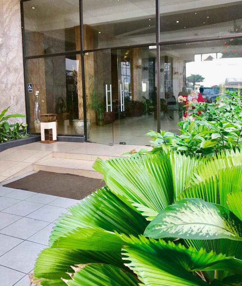 Bella Casa Hotel image