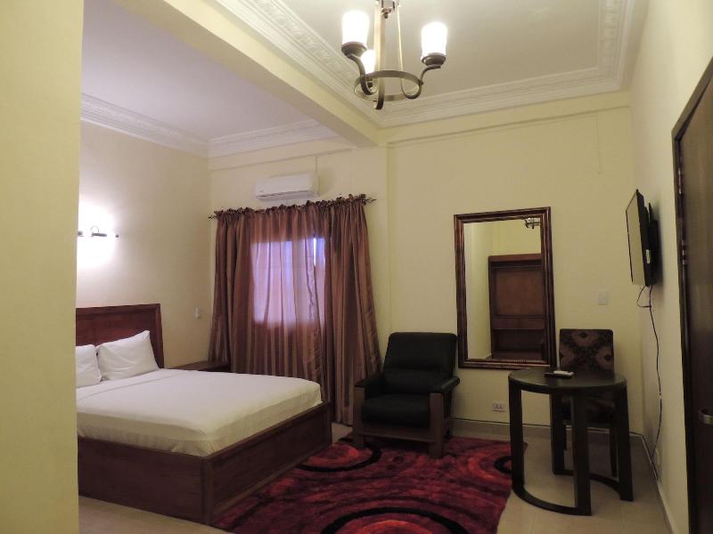 Bella Casa Hotel image