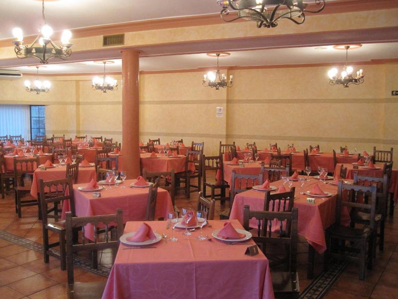 Hostal Restaurante Santa Cruz image