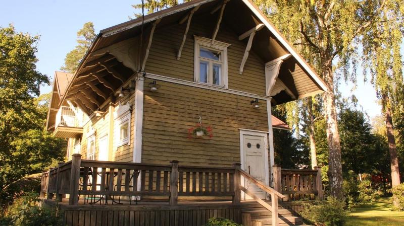 Kartanohotelli Karhulan Hovi image