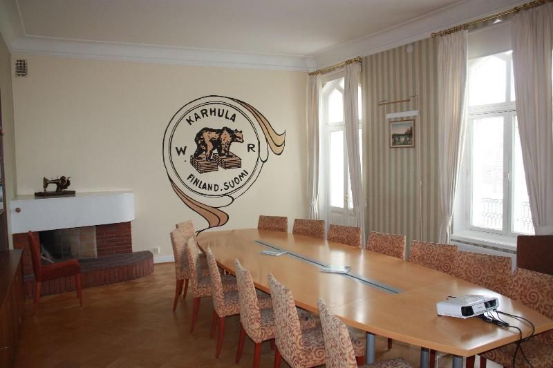 Kartanohotelli Karhulan Hovi image
