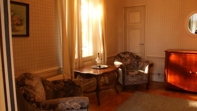Kartanohotelli Karhulan Hovi image