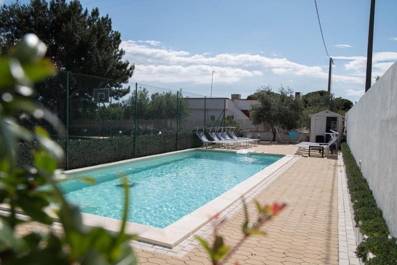 Villa Lara image