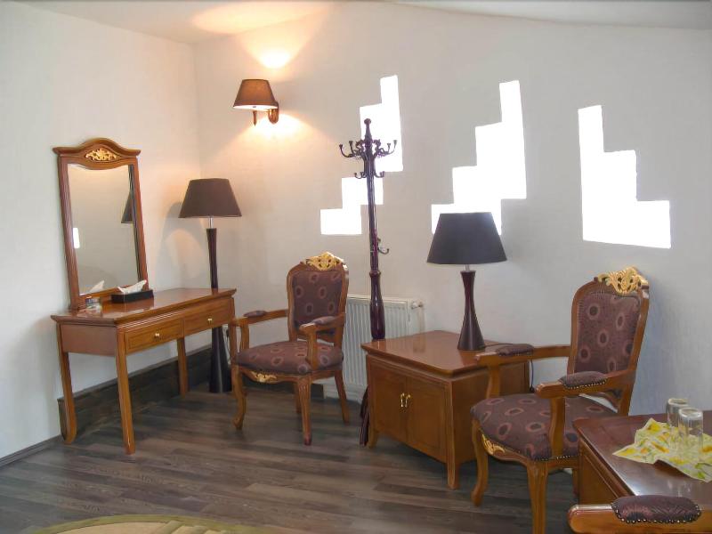 Casa Octavian image