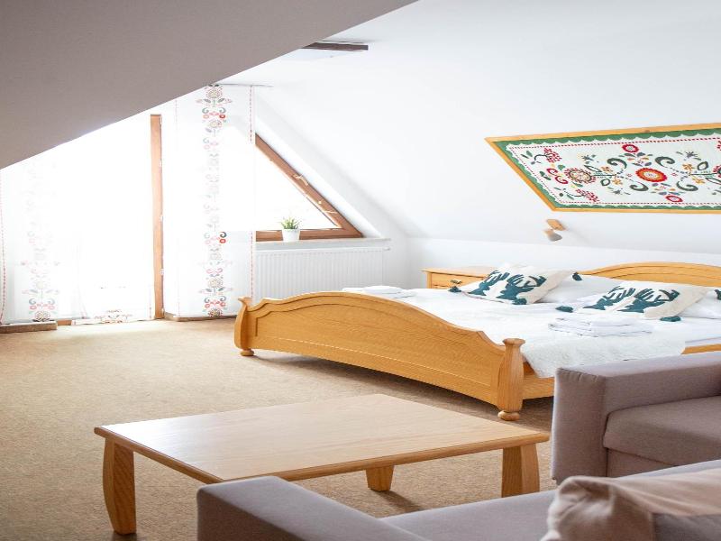Hotel Beskidian image