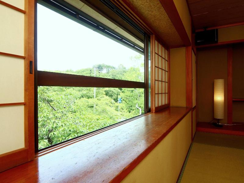 Toutaro image