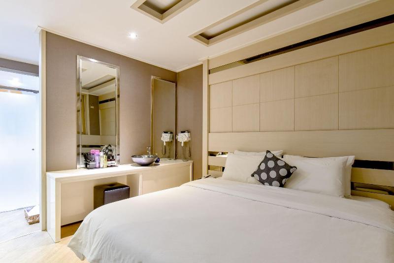 W Hotel image