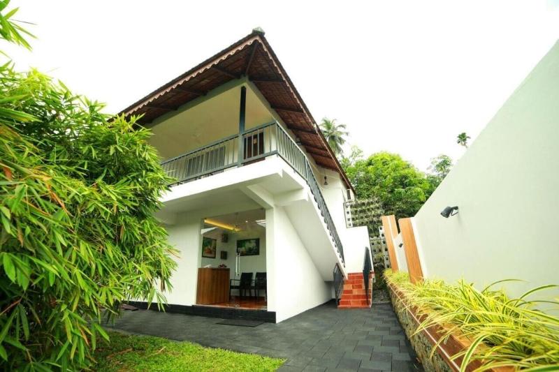 Athirapilly Green Trees image