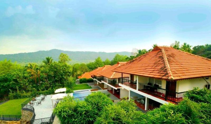 Athirapilly Green Trees image