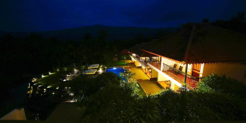 Athirapilly Green Trees image
