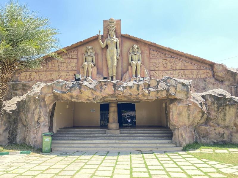 Golden Amoon Resort image