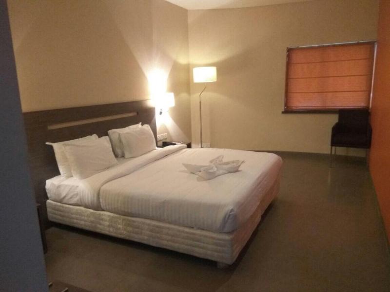 Golden Amoon Resort image