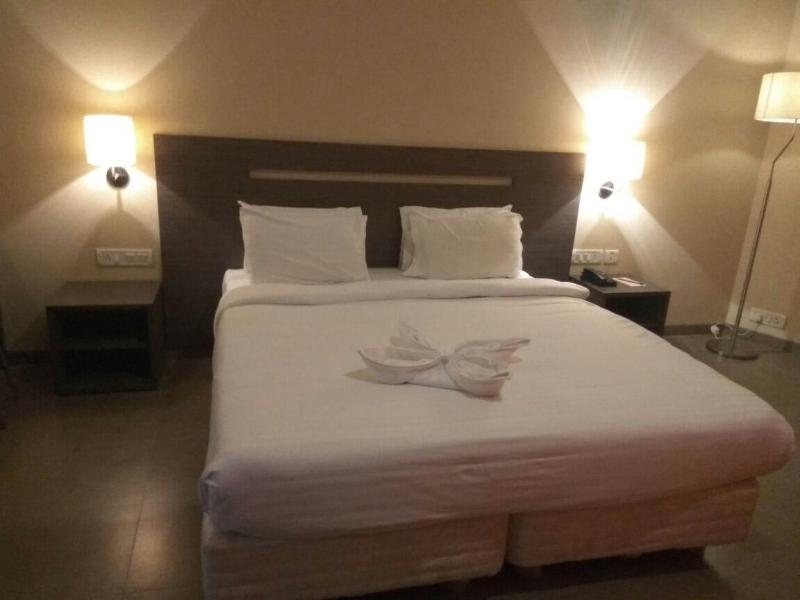 Golden Amoon Resort image
