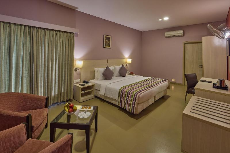 Golden Amoon Resort image