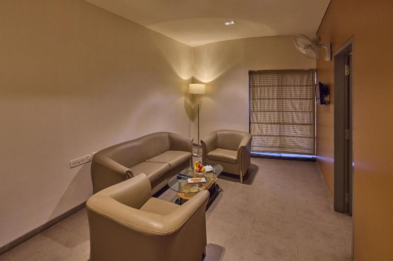 Golden Amoon Resort image