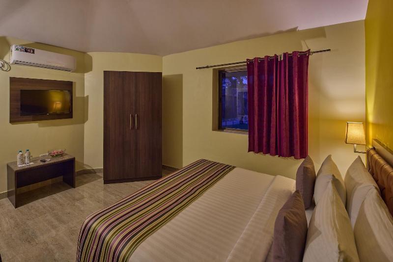 Golden Amoon Resort image