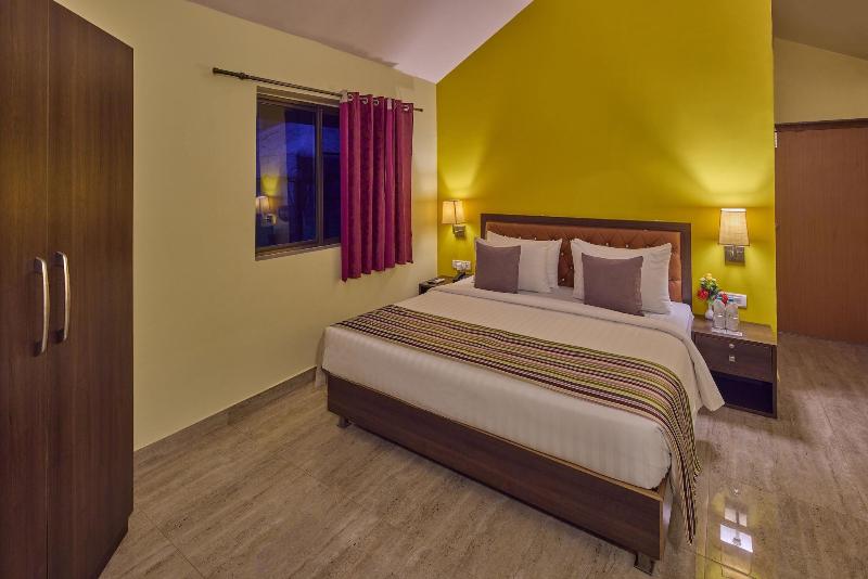 Golden Amoon Resort image