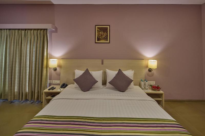 Golden Amoon Resort image