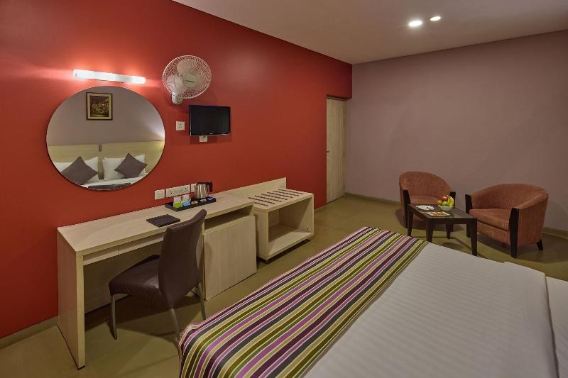 Golden Amoon Resort image