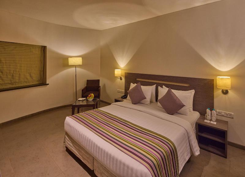Golden Amoon Resort image