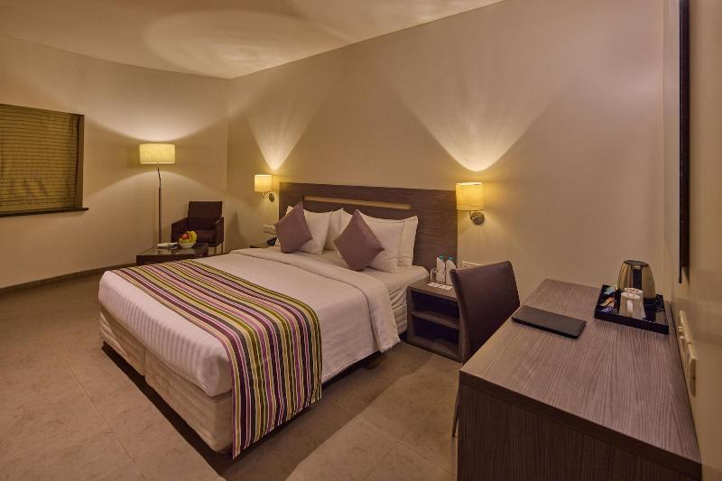 Golden Amoon Resort image