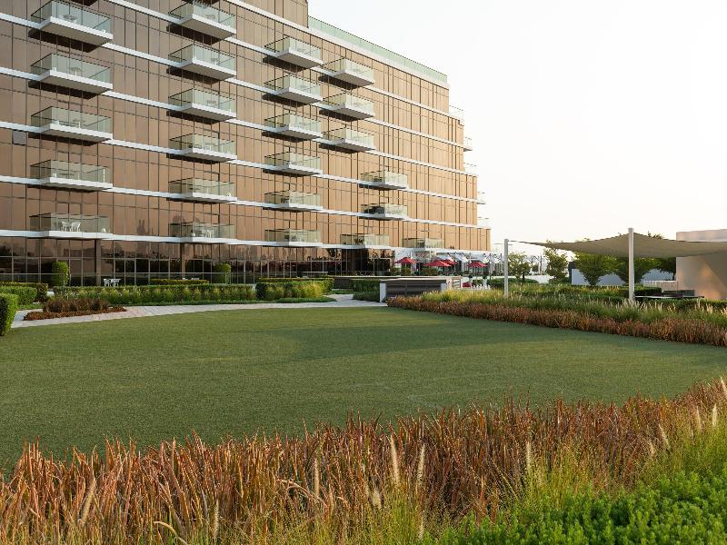 Th8 Palm Dubai Beach Resort Vignette Collection image