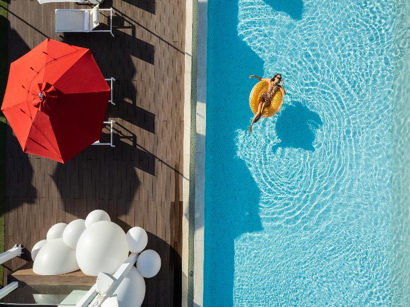 Th8 Palm Dubai Beach Resort Vignette Collection image