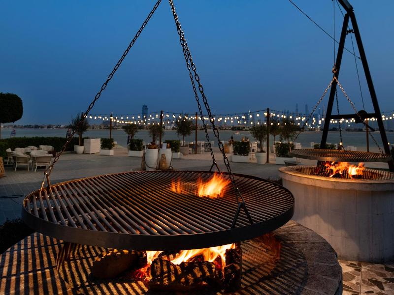 Th8 Palm Dubai Beach Resort Vignette Collection image
