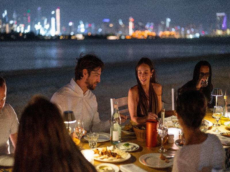 Th8 Palm Dubai Beach Resort Vignette Collection image