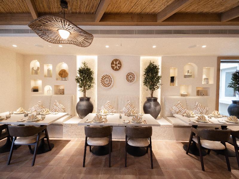 Th8 Palm Dubai Beach Resort Vignette Collection image