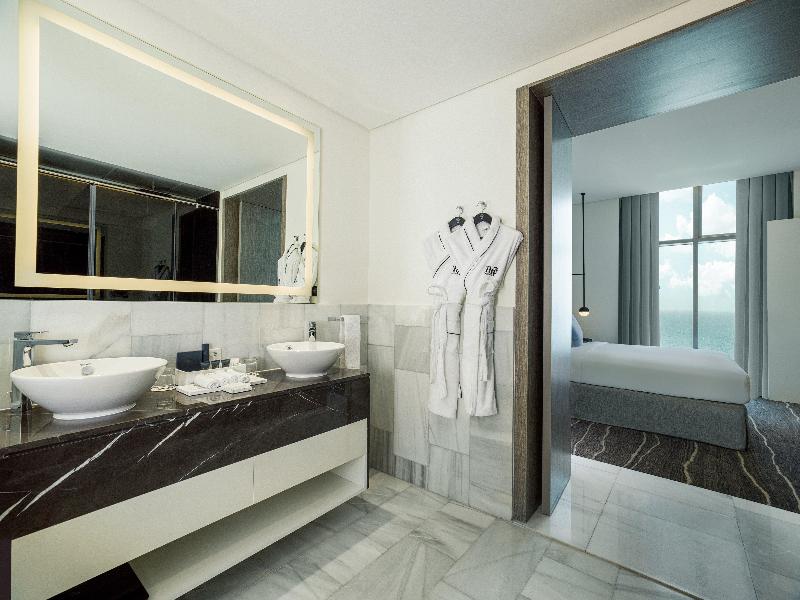 Th8 Palm Dubai Beach Resort Vignette Collection image