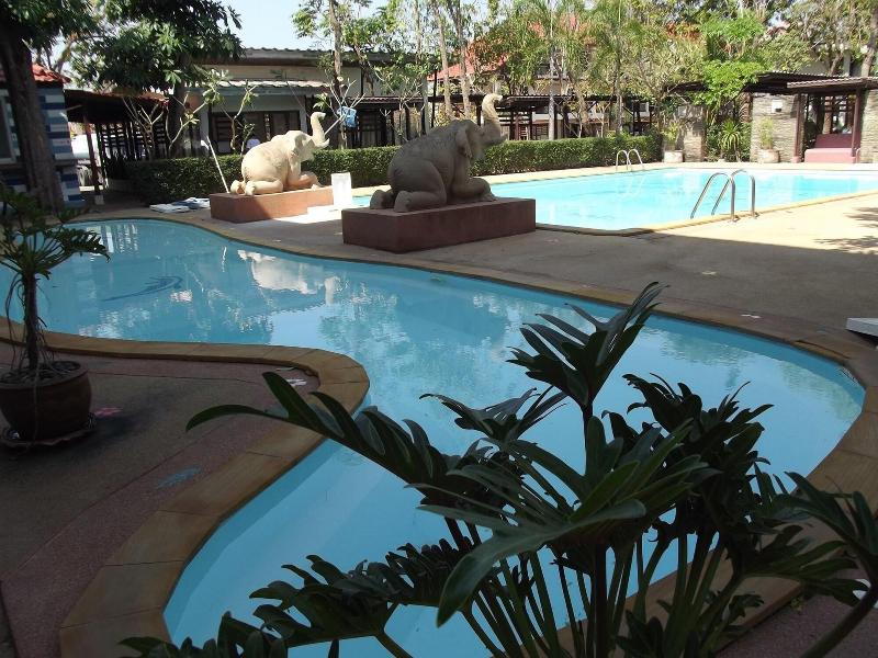 Sabai Hotel Lopburi image
