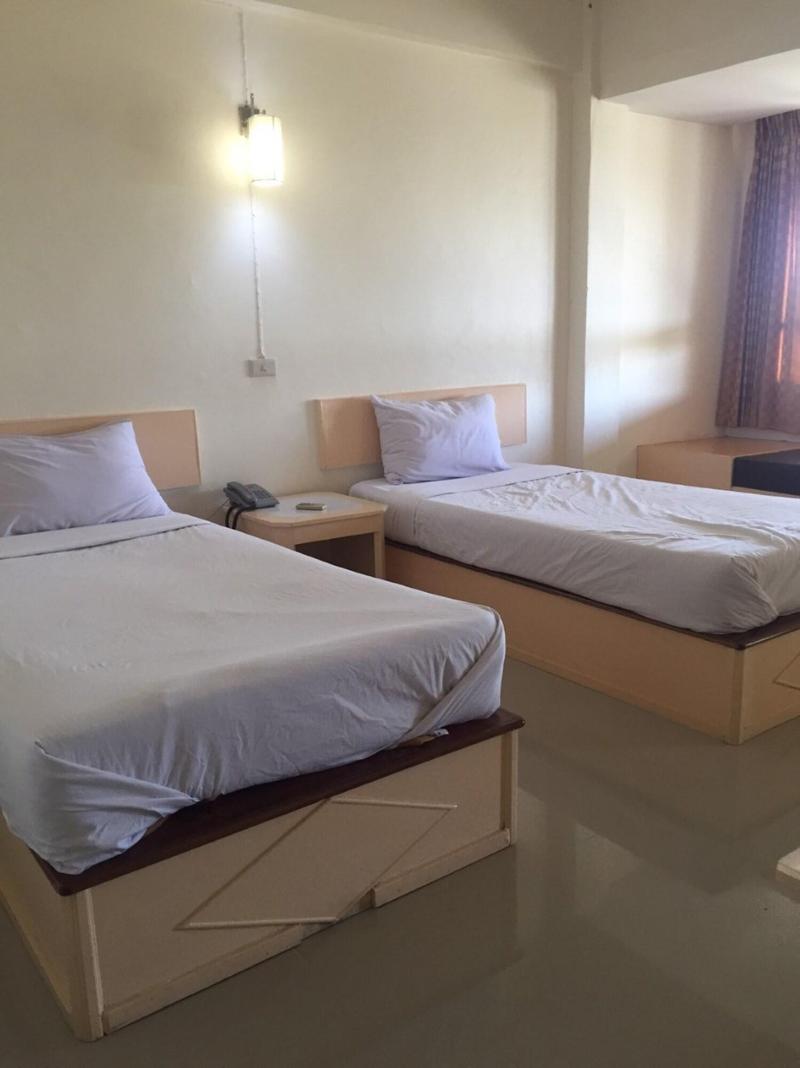 Sabai Hotel Lopburi image