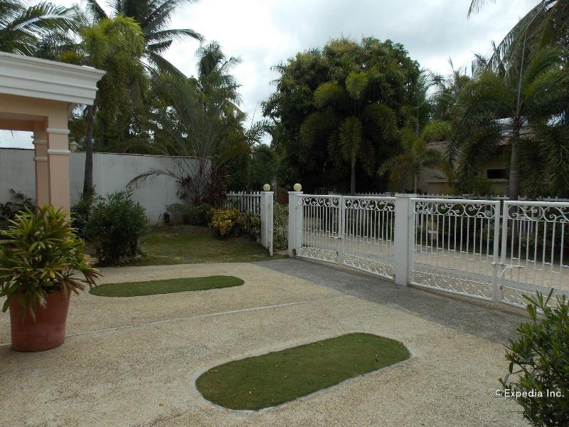 Bearland Paradise Resort image