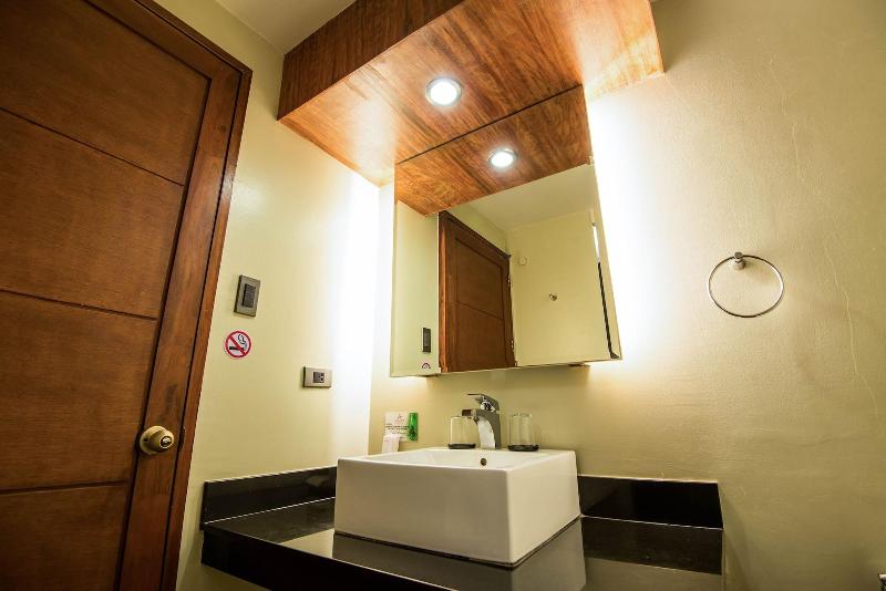Ariana Hotel image