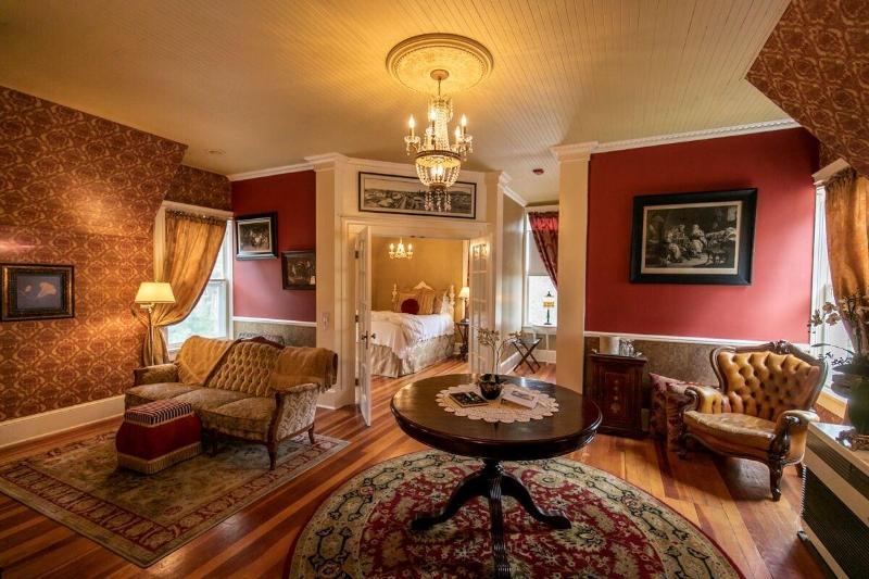 Mccloud River Bed And Breakfast image